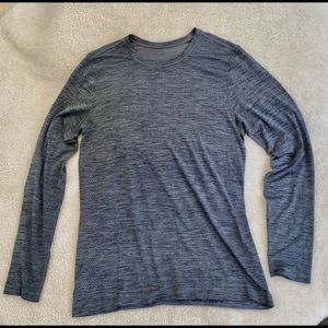Lululemon Metal Vent Tech Gray & Black Size: SMALL - AWESOME LONG SLEEVE